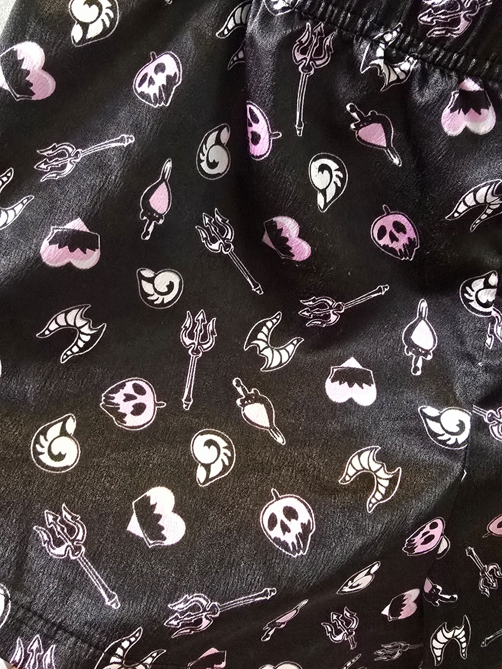 Disney Villians Black Satin Sleep Shorts - Picture 4 of 7